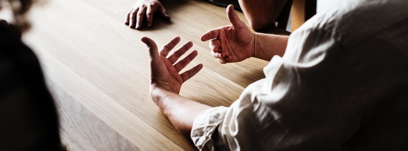 blur-brainstorming-chatting-1881333 blur-brainstorming-chatting-1881333